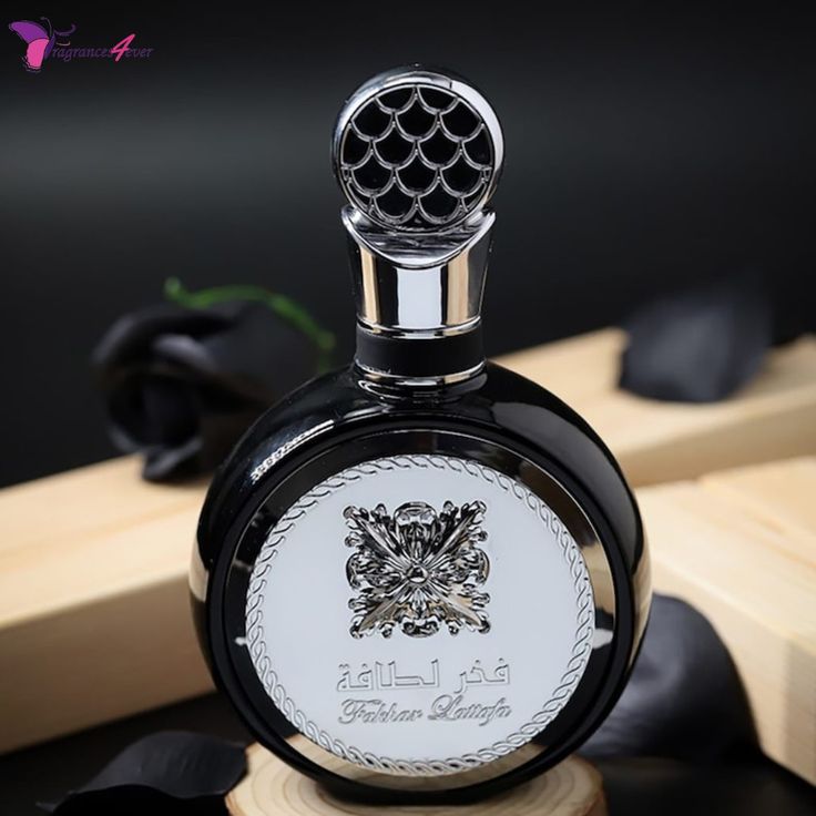 Lattafa Fakhar Perfume - Exquisite Fragrance for Confident Individuals