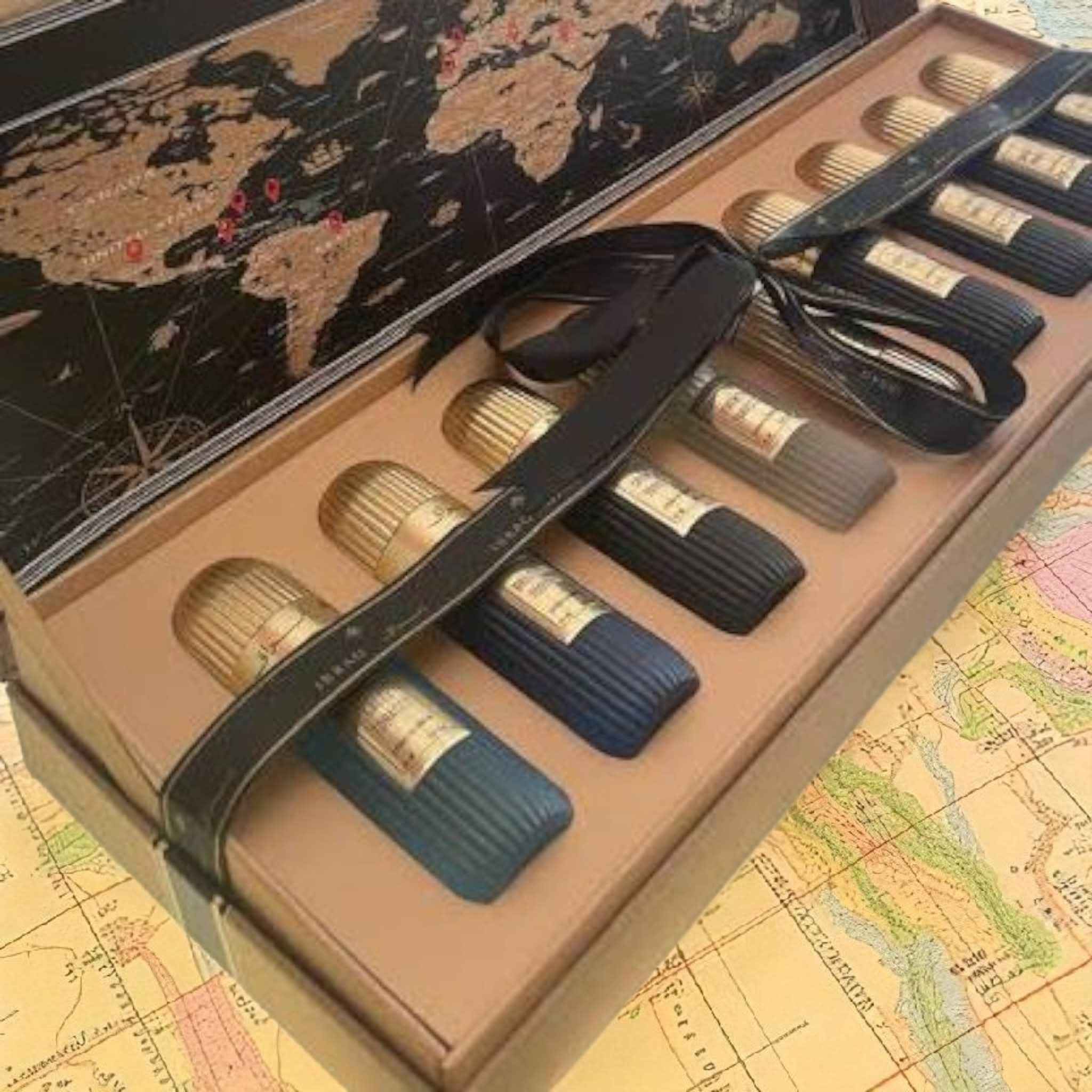 TOBACCO COLLECTION SET